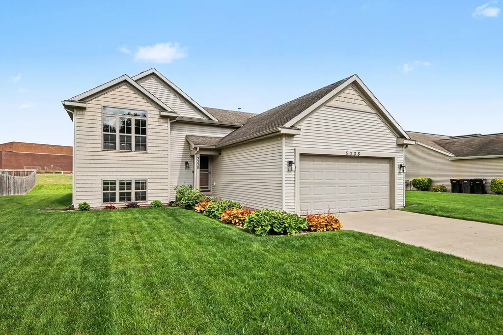 5338 Quest Drive SW Wyoming City MI 49418