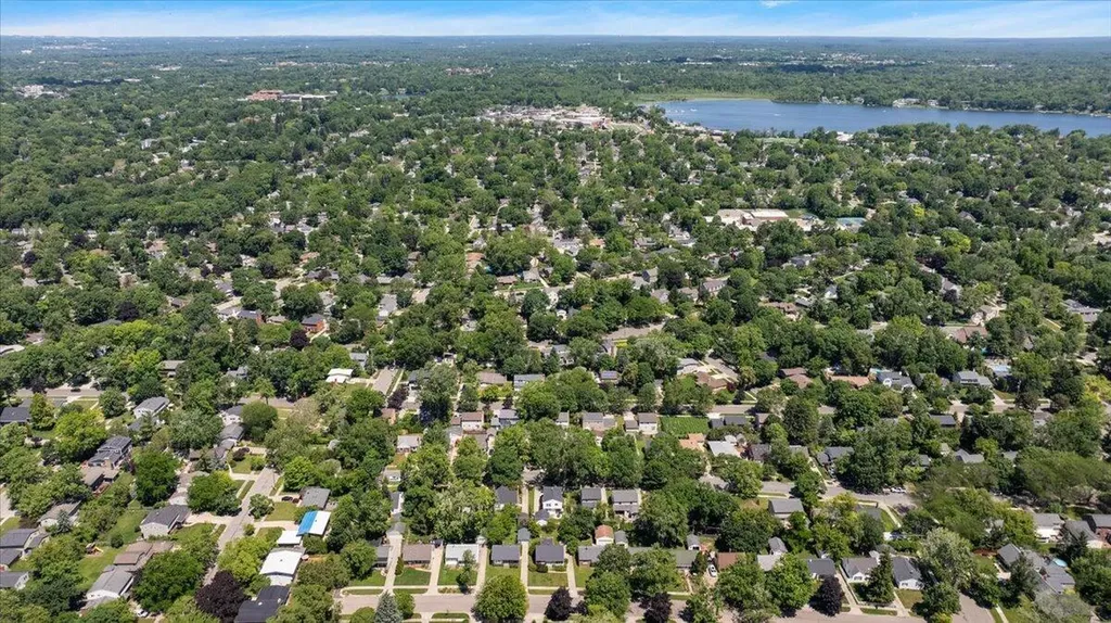 2223 Audobon Drive SE East Grand Rapids City MI 49506