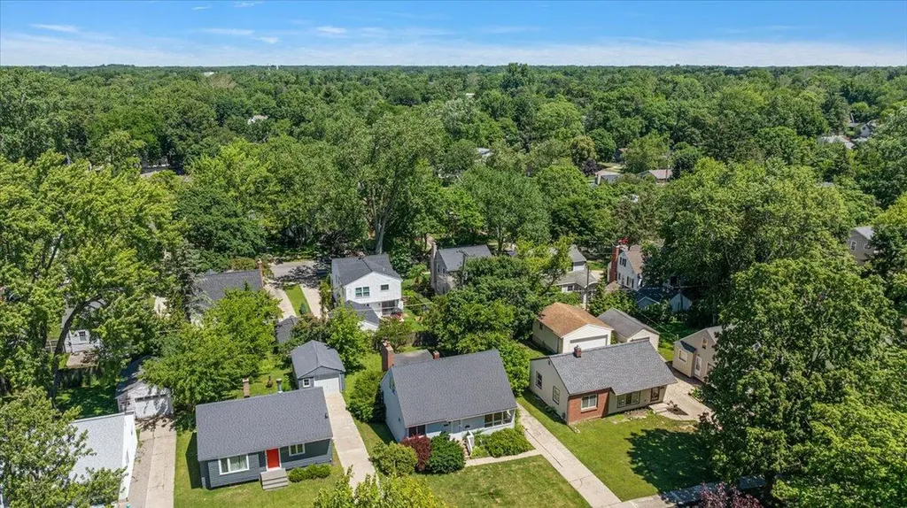 2223 Audobon Drive SE East Grand Rapids City MI 49506