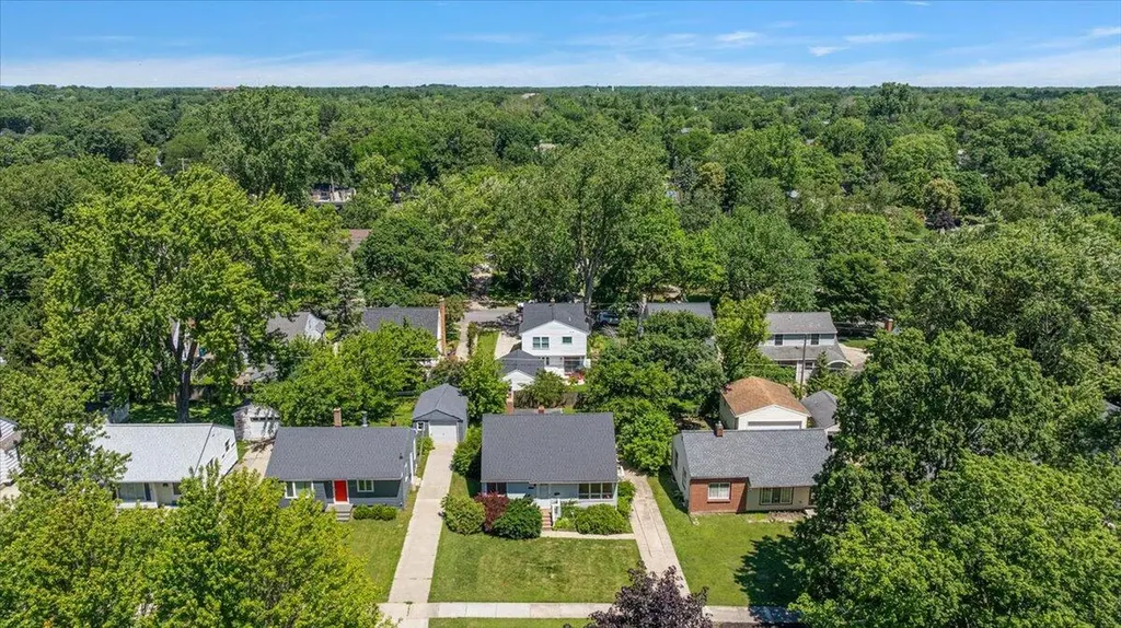 2223 Audobon Drive SE East Grand Rapids City MI 49506