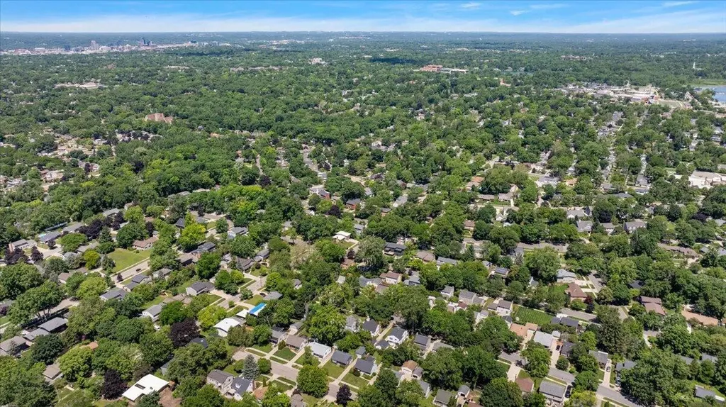 2223 Audobon Drive SE East Grand Rapids City MI 49506