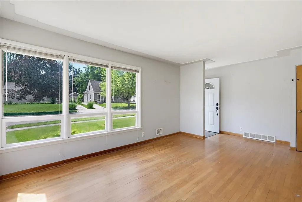 2223 Audobon Drive SE East Grand Rapids City MI 49506