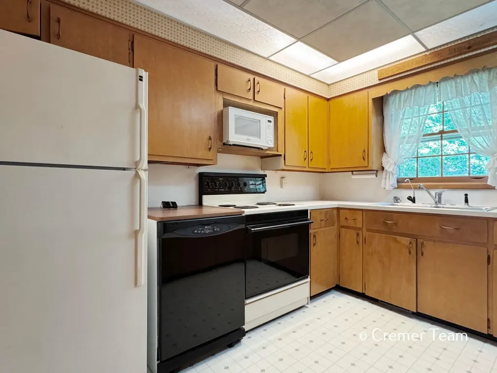 9068 Victor Avenue Georgetown Charter Township MI 49428