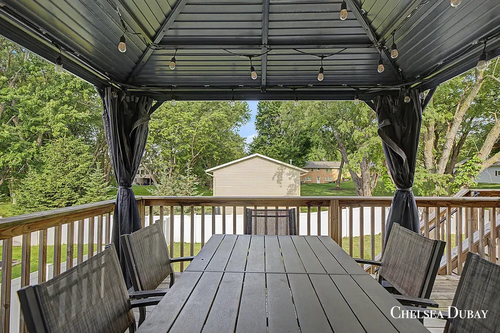 4887 Meadow Brown Drive Hudsonville City MI 49426