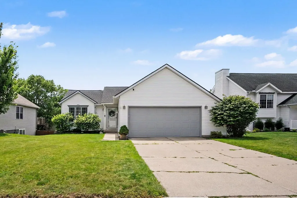 3014 Stonewood Street NW Grand Rapids City MI 49504