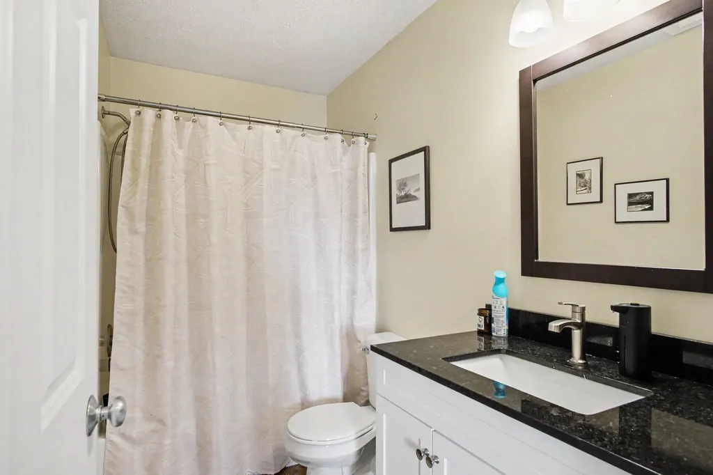3014 Stonewood Street NW Grand Rapids City MI 49504