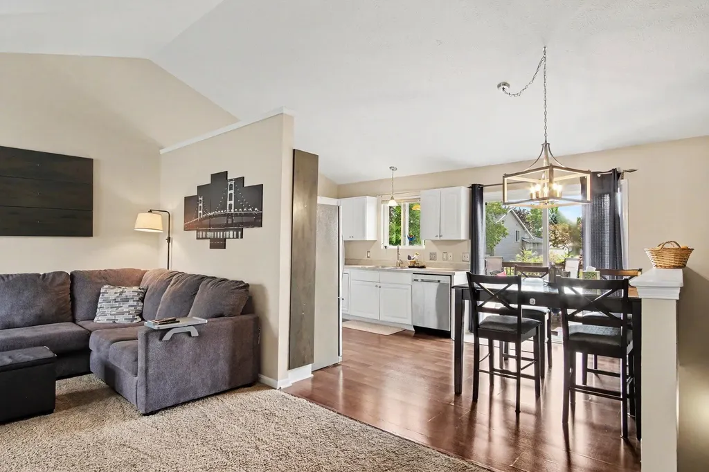 3014 Stonewood Street NW Grand Rapids City MI 49504