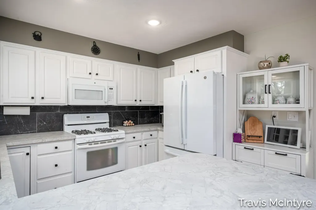 8022 Kraft Avenue SE Caledonia Township MI 49316