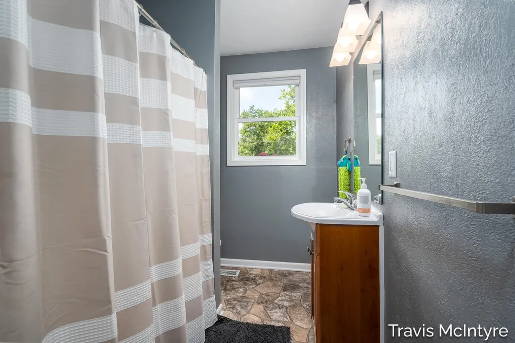 8022 Kraft Avenue SE Caledonia Township MI 49316