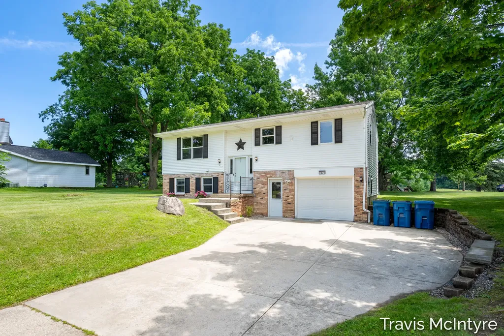 8022 Kraft Avenue SE Caledonia Township MI 49316