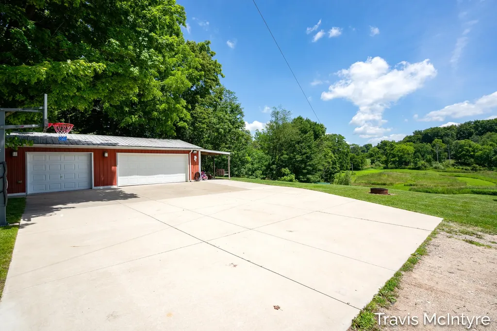 8022 Kraft Avenue SE Caledonia Township MI 49316
