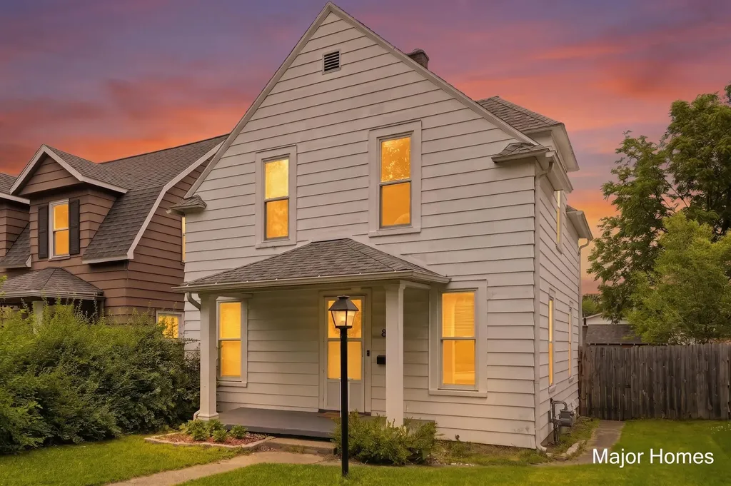 839 Crescent Street NE Grand Rapids City MI 49503