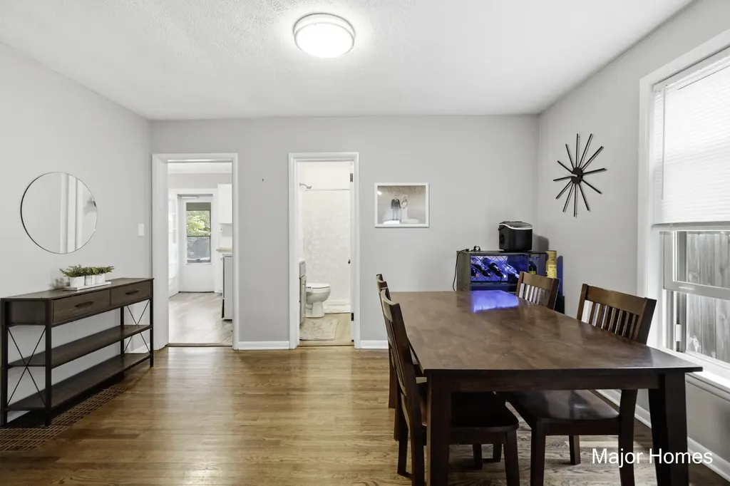 839 Crescent Street NE Grand Rapids City MI 49503