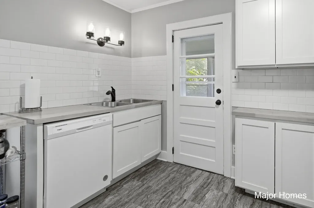 839 Crescent Street NE Grand Rapids City MI 49503