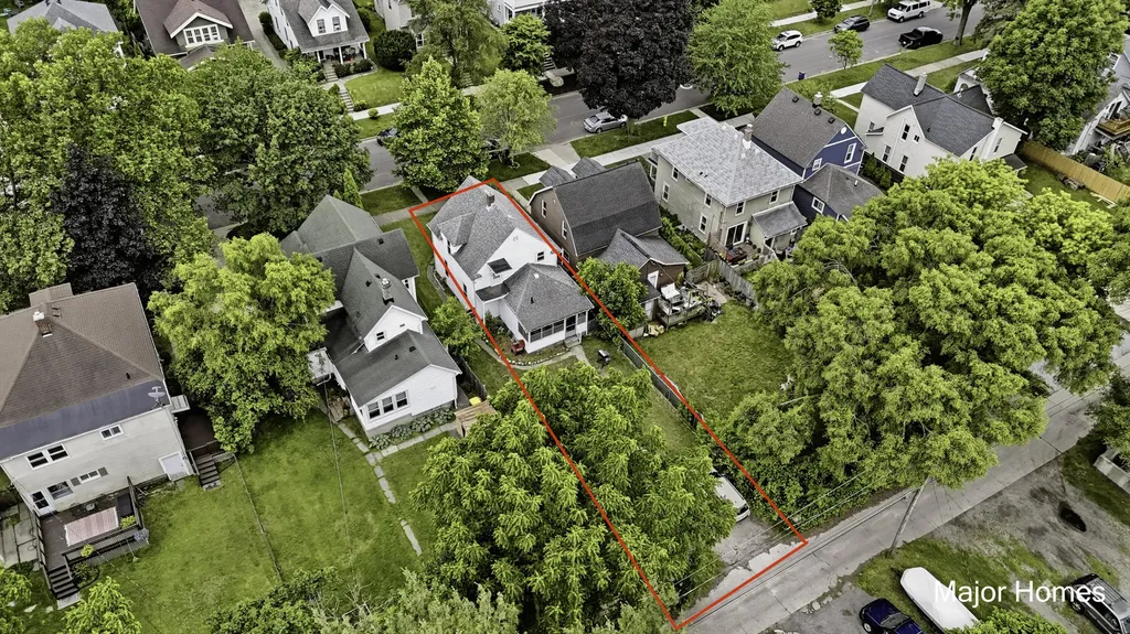 839 Crescent Street NE Grand Rapids City MI 49503