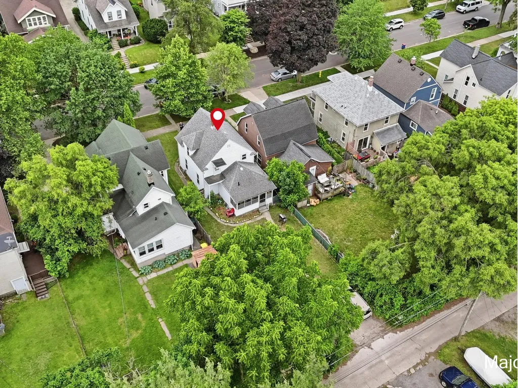 839 Crescent Street NE Grand Rapids City MI 49503