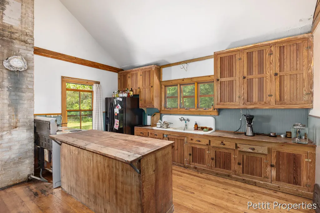 1857 Simonelli Road Laketon Township MI 49445