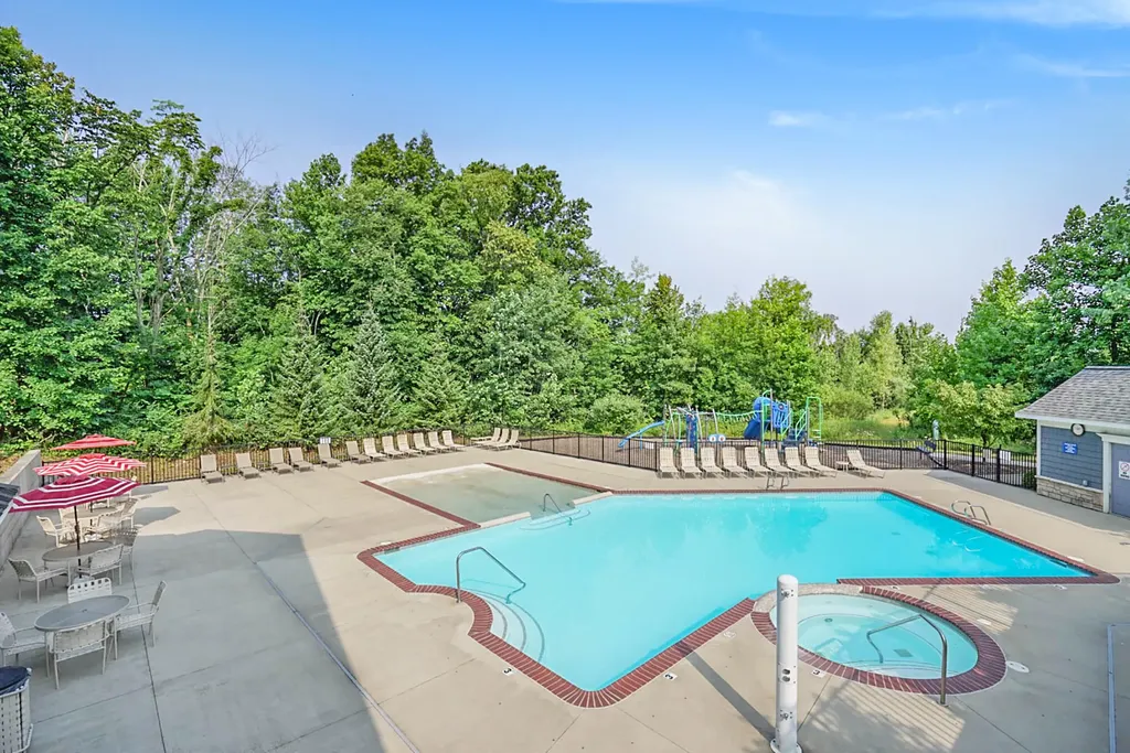 4886 Hidden River Avenue SW Wyoming City MI 49418