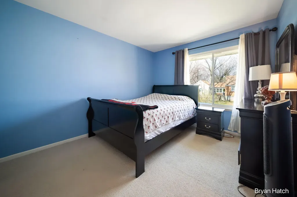 1457 N Saxony Drive SE Grand Rapids City MI 49508