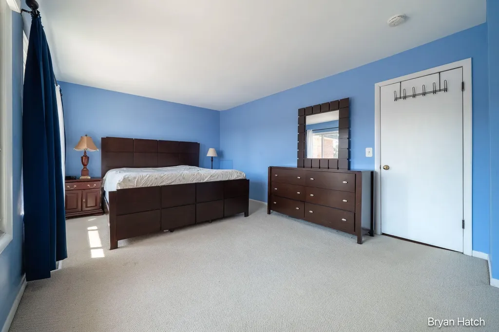 1457 N Saxony Drive SE Grand Rapids City MI 49508