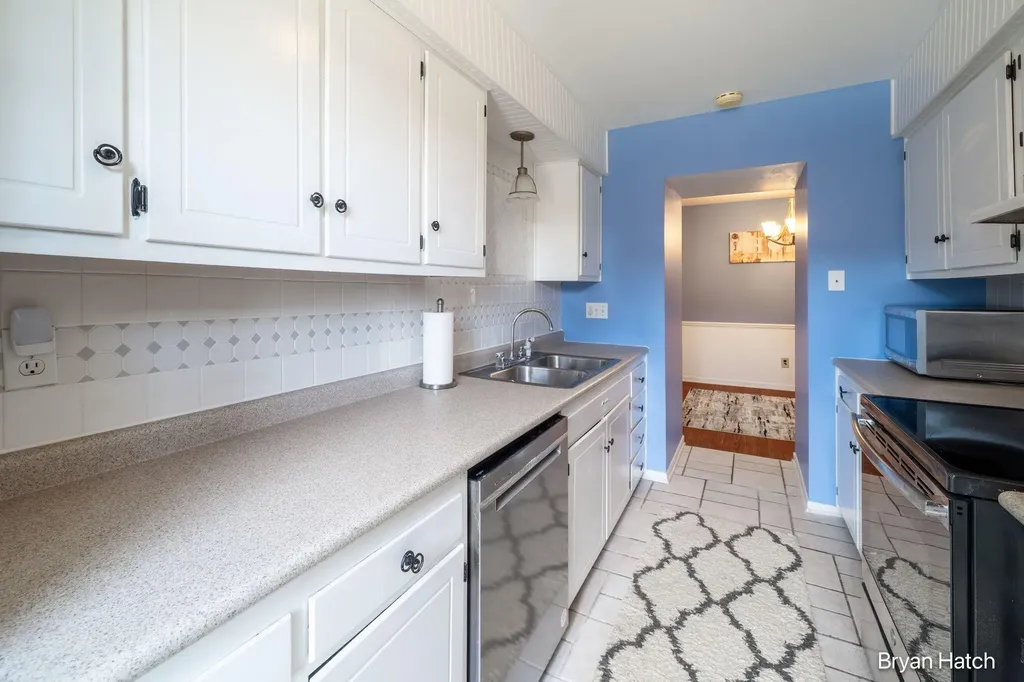 1457 N Saxony Drive SE Grand Rapids City MI 49508