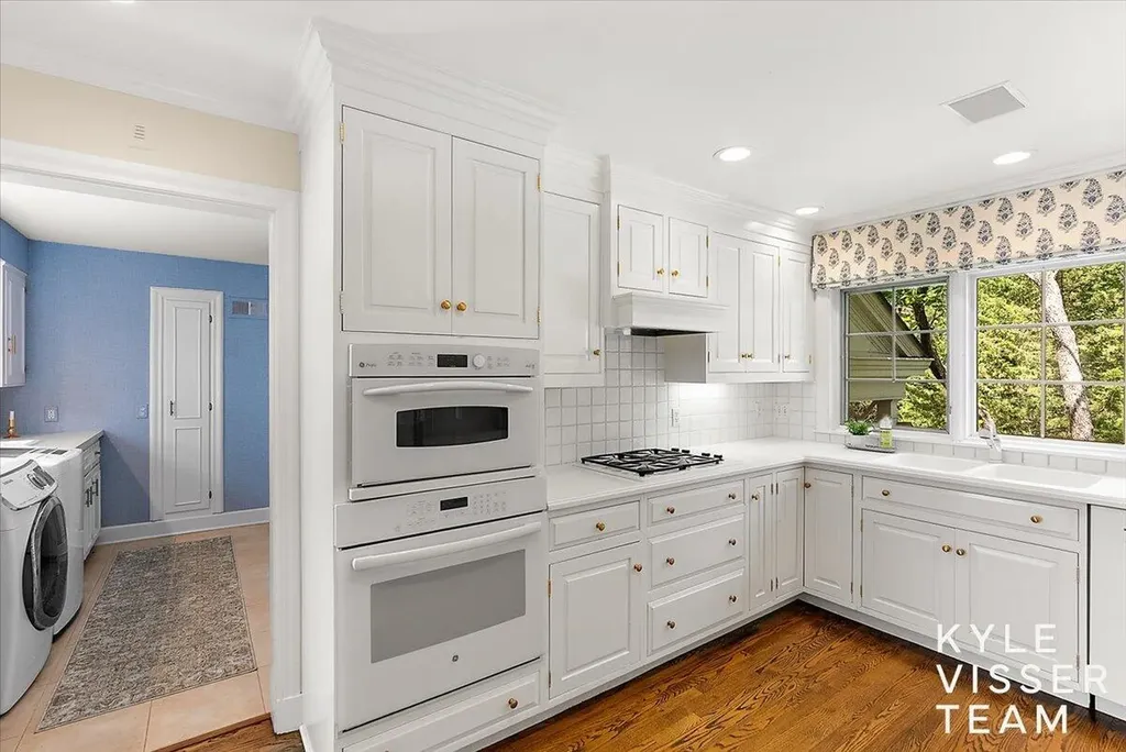 2089 Robinson Road SE Grand Rapids Charter Township MI 49506