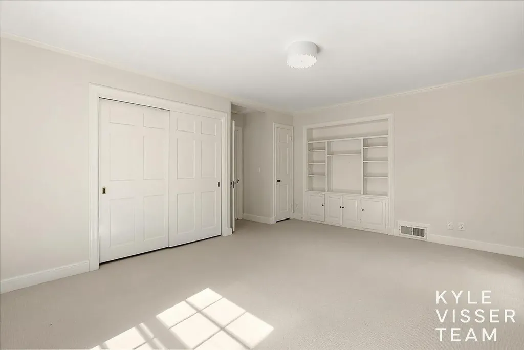 2089 Robinson Road SE Grand Rapids Charter Township MI 49506