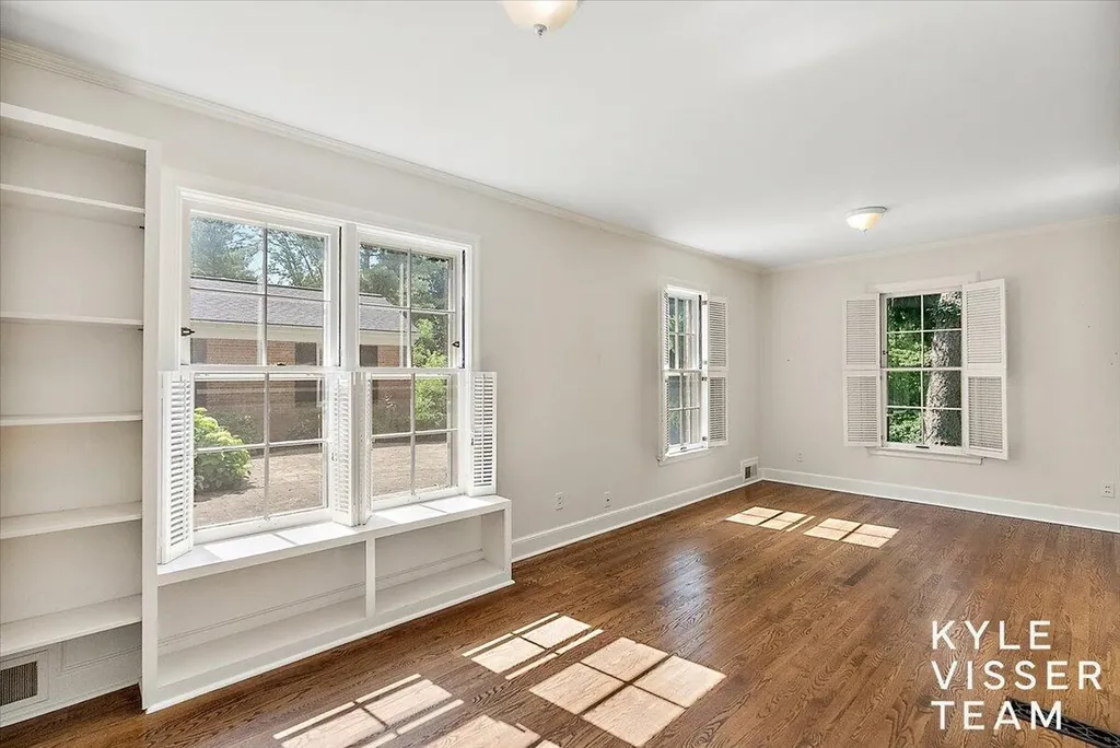 2089 Robinson Road SE Grand Rapids Charter Township MI 49506