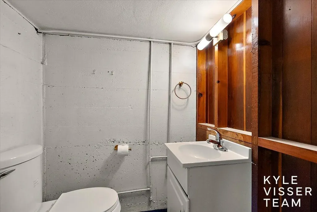 2089 Robinson Road SE Grand Rapids Charter Township MI 49506