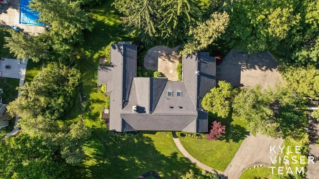 2089 Robinson Road SE Grand Rapids Charter Township MI 49506