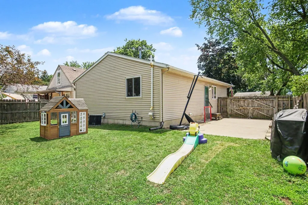 341 Nora Street SE Kentwood City MI 49548