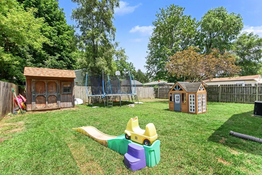 341 Nora Street SE Kentwood City MI 49548