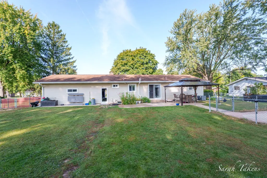7524 Cherry Avenue Georgetown Charter Township MI 49428