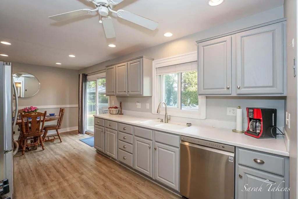 7524 Cherry Avenue Georgetown Charter Township MI 49428