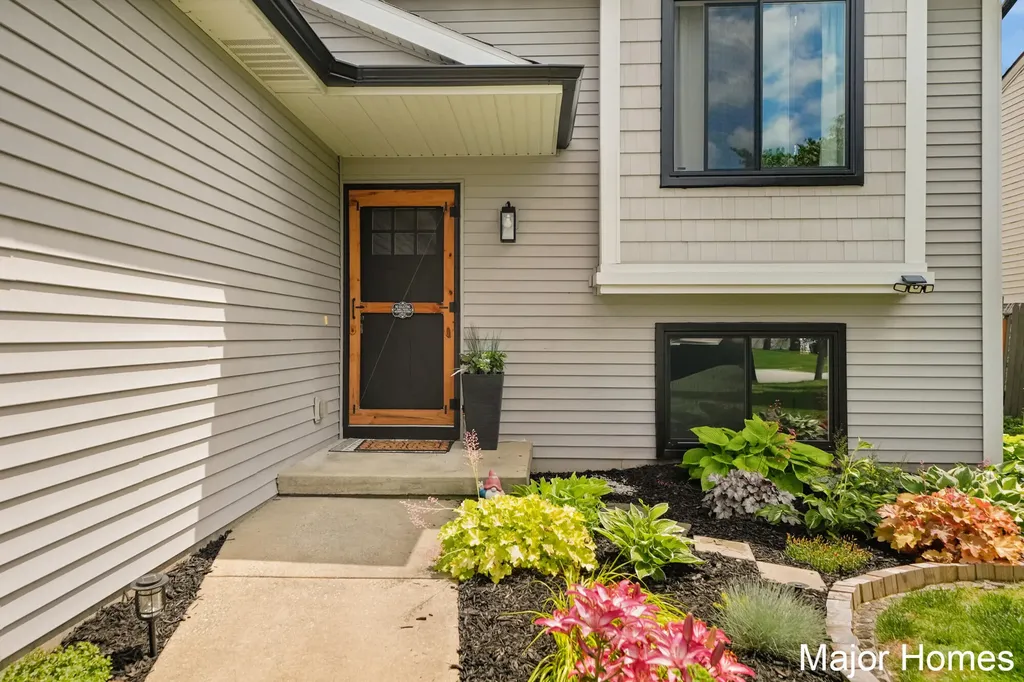 130 Regent Street SE Kentwood City MI 49548