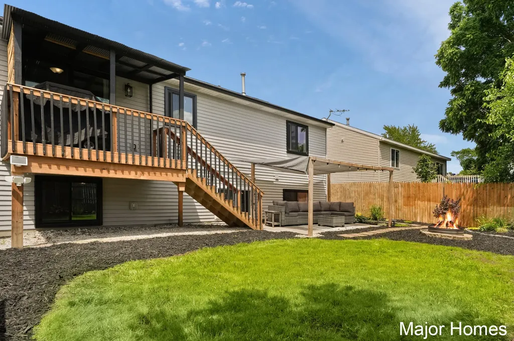 130 Regent Street SE Kentwood City MI 49548