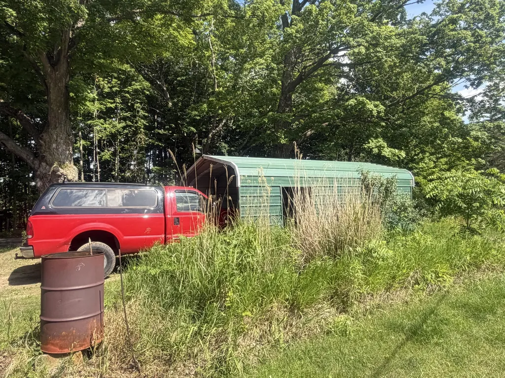 1414 Cogswell Road Hastings Charter Township MI 49058