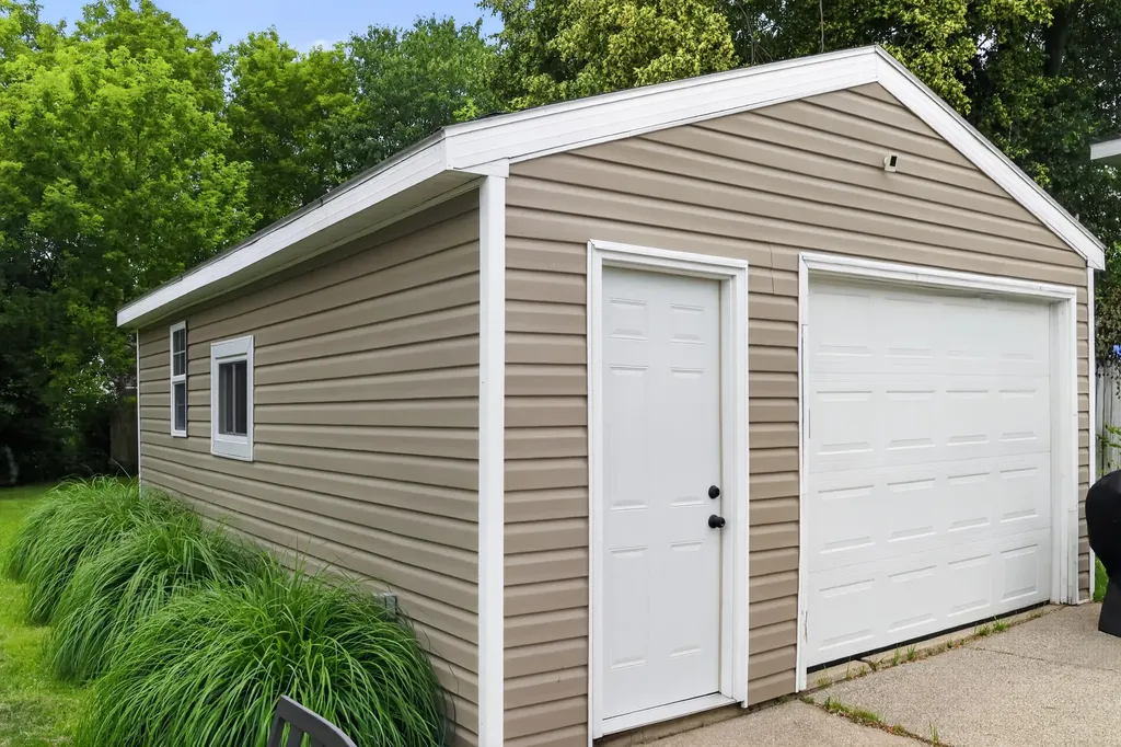 1371 Beckwith Avenue NE Grand Rapids City MI 49505