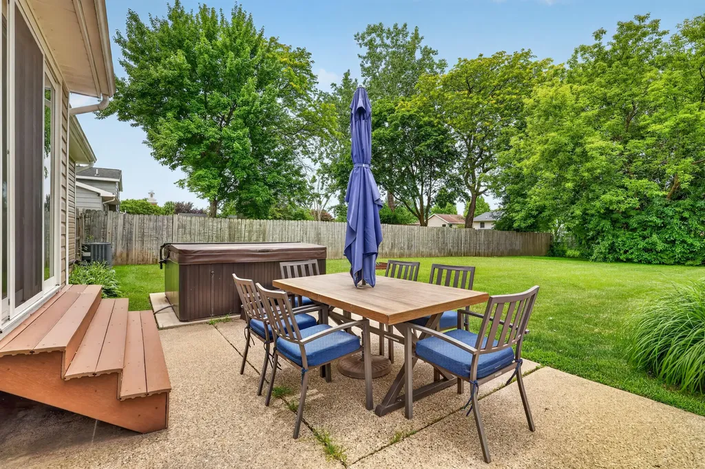 1371 Beckwith Avenue NE Grand Rapids City MI 49505