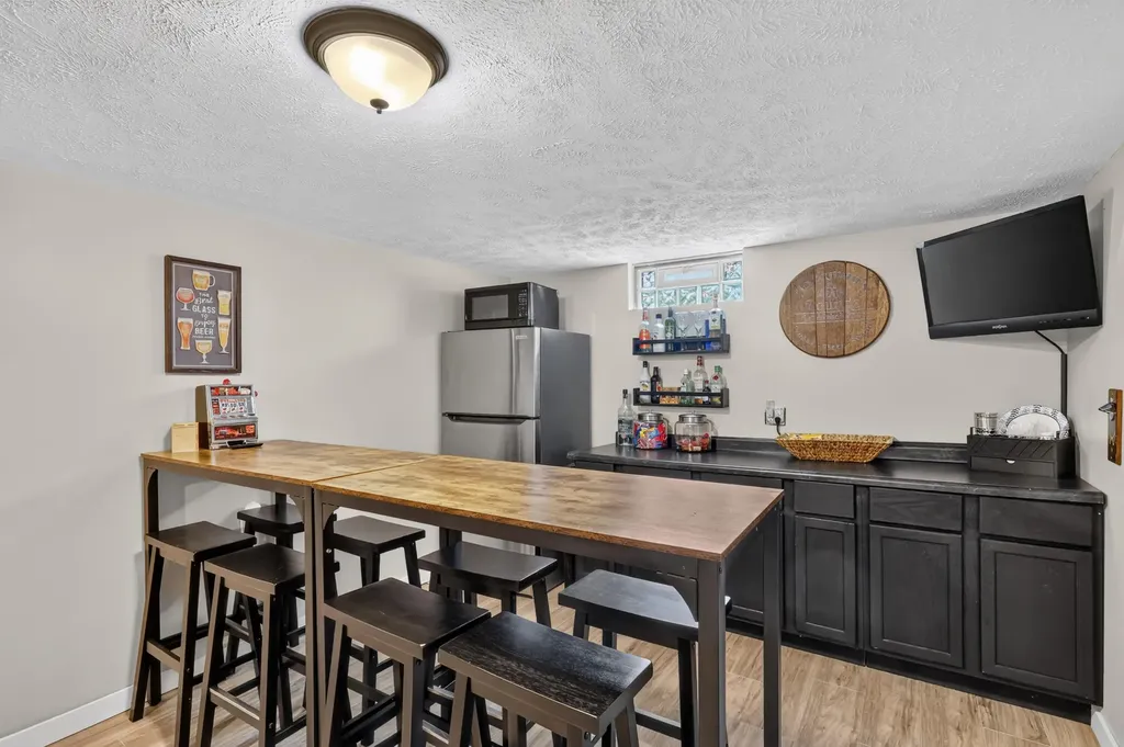 1371 Beckwith Avenue NE Grand Rapids City MI 49505