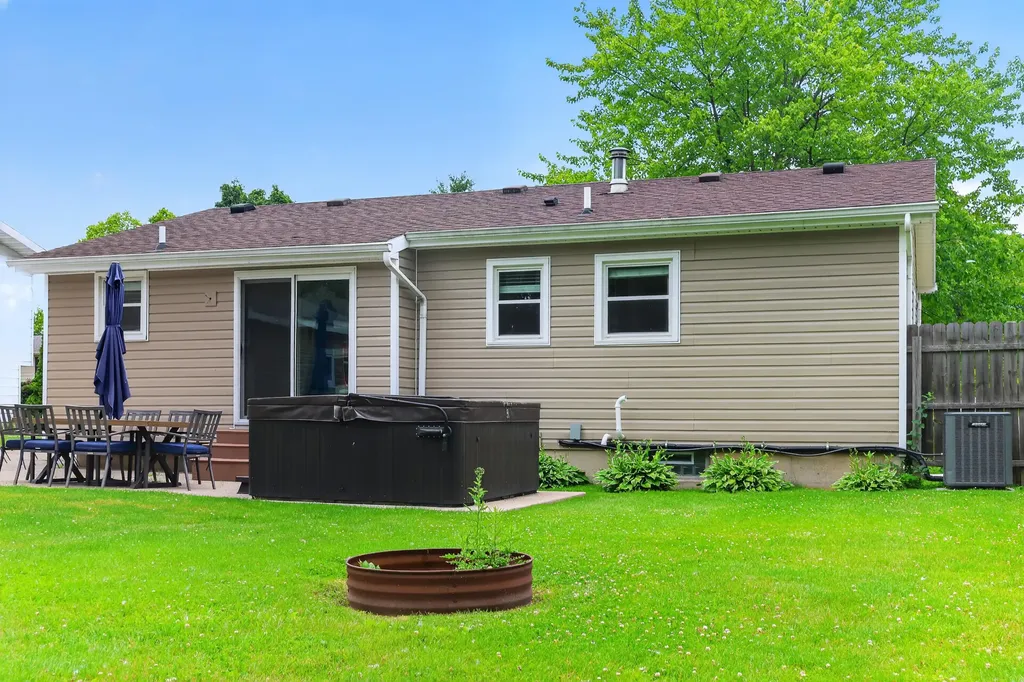1371 Beckwith Avenue NE Grand Rapids City MI 49505