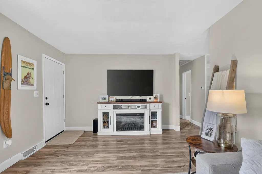 1371 Beckwith Avenue NE Grand Rapids City MI 49505