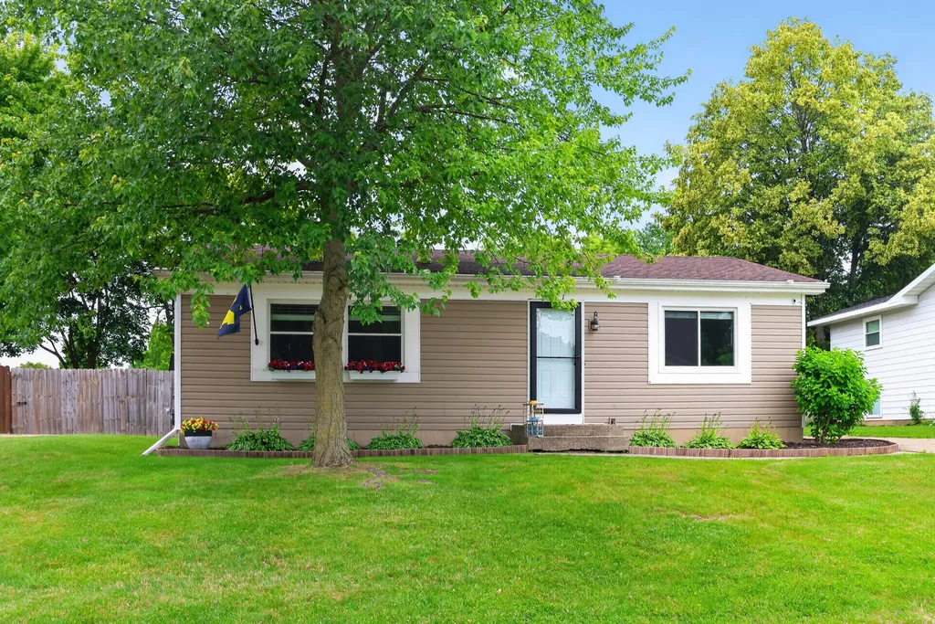 1371 Beckwith Avenue NE Grand Rapids City MI 49505