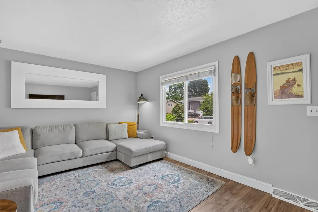 1371 Beckwith Avenue NE Grand Rapids City MI 49505