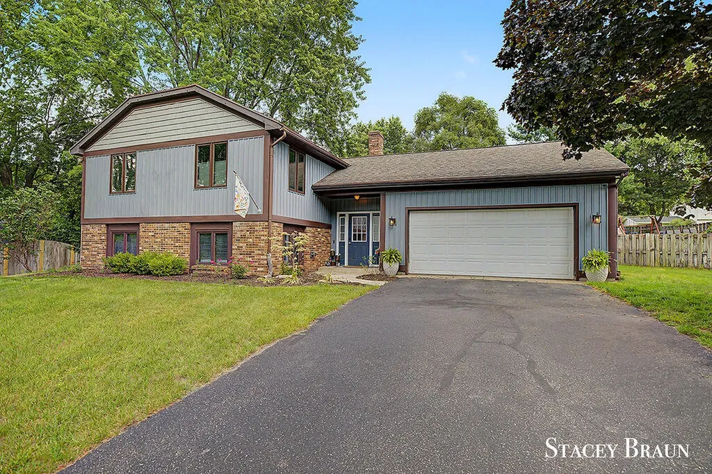 8264 Atlanta Court NE Cannon Township MI 49341