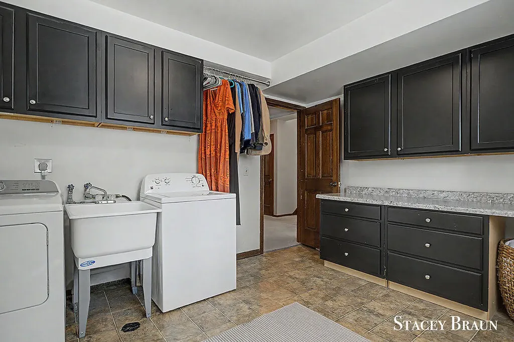 8264 Atlanta Court NE Cannon Township MI 49341
