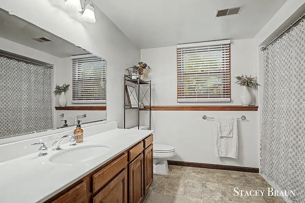 8264 Atlanta Court NE Cannon Township MI 49341