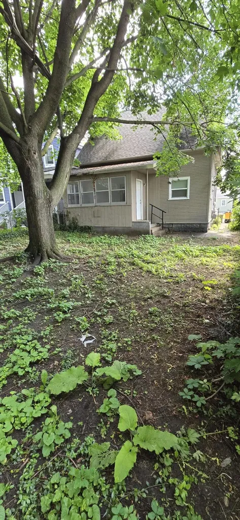 21 Gold Avenue NW Grand Rapids City MI 49504