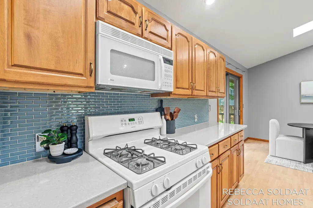 3464 Leonard Street NW Walker City MI 49534