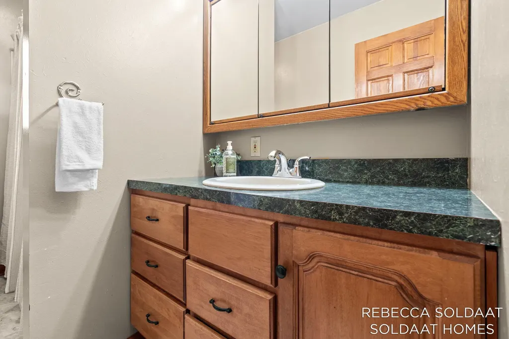 3464 Leonard Street NW Walker City MI 49534